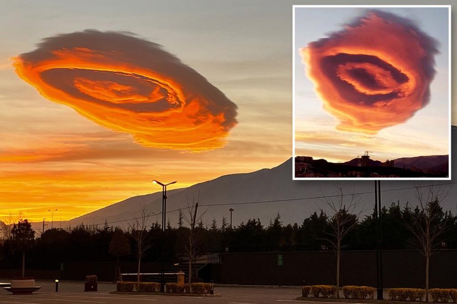 DailyLoud's tweet image. Bizarre pink cloud sighting in Turkey goes viral. Many saying it looks like a woman’s “vagina” 👀😳