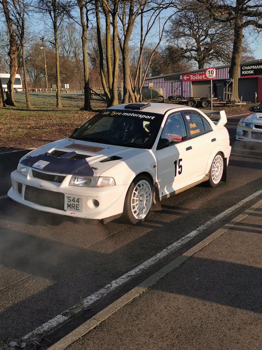 mbaulch's tweet photo. The motorsport season has started in the sunshine @Brands_Hatch for the @MGJBrandsStages https://t.co/ITMgwuJeqo