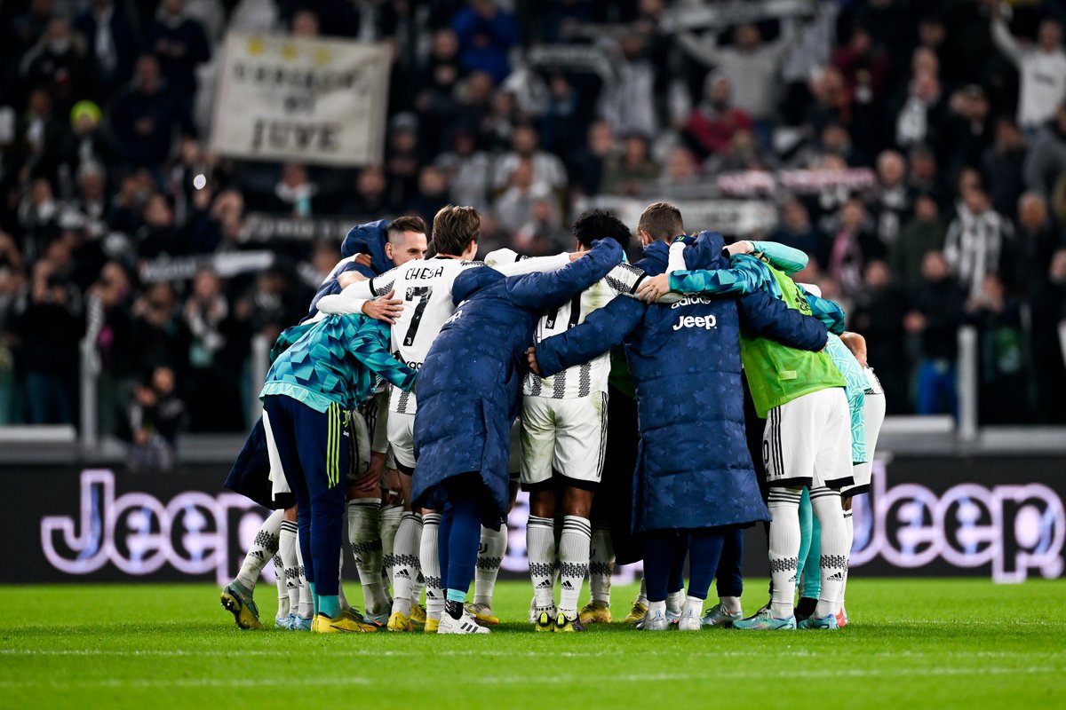 juventusfcen's tweet photo. ⚪️⚫️ https://t.co/u8XmVwMBEW