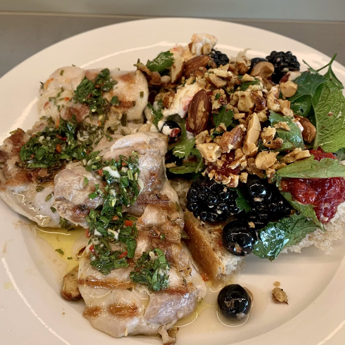 CallissClan's tweet photo. Yum! Griddled chicken thighs from #GiorgioLocatelli #MadeAtHome - a perfect partner for #SimonBryant’s berry & mint salad with feta 👍 #mymenuplan https://t.co/LlTPRJZquE