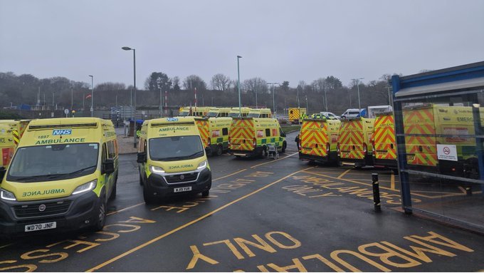 UNISONSW's tweet photo. “After a decade of refusing to bring in minimum staffing levels in the NHS 365 days a year, It’s ironic that the government is only prepared to do so during a strike" UNISON general secretary Christina McAnea #PutNHSPayRight #strike #UNISON #MinimumStaffing #NHS #Crisis https://t.co/jlhxC8J4dT