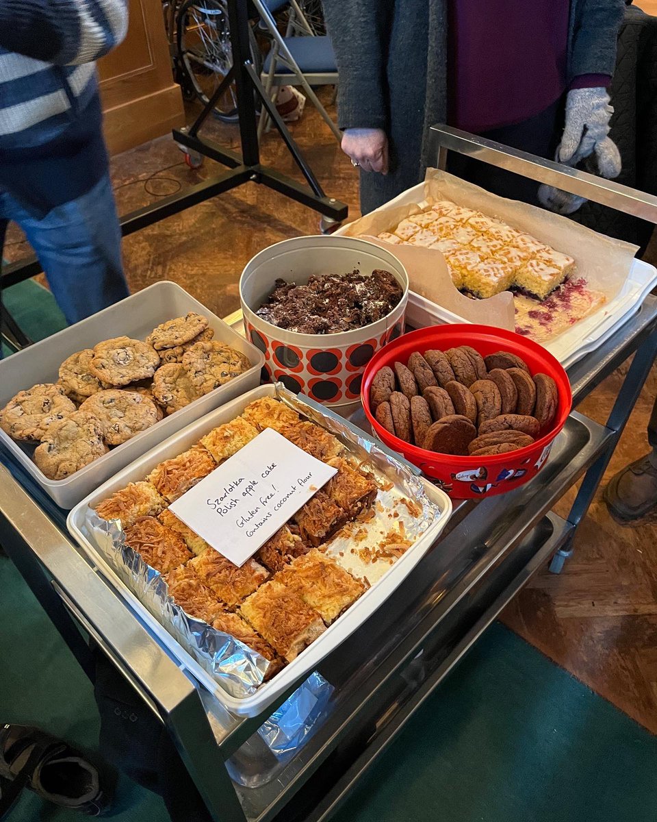 CambChorale's tweet photo. We’ve finished our first day of recording, and thank goodness for cake! 🧁

We’re making an album of festive favourites this weekend, for release later this year.

It’s our last project with MD @owainpark, and on the menu (aside from blueberry sponge) was his Five Carols. ✨ https://t.co/aqDBcTM9Ms