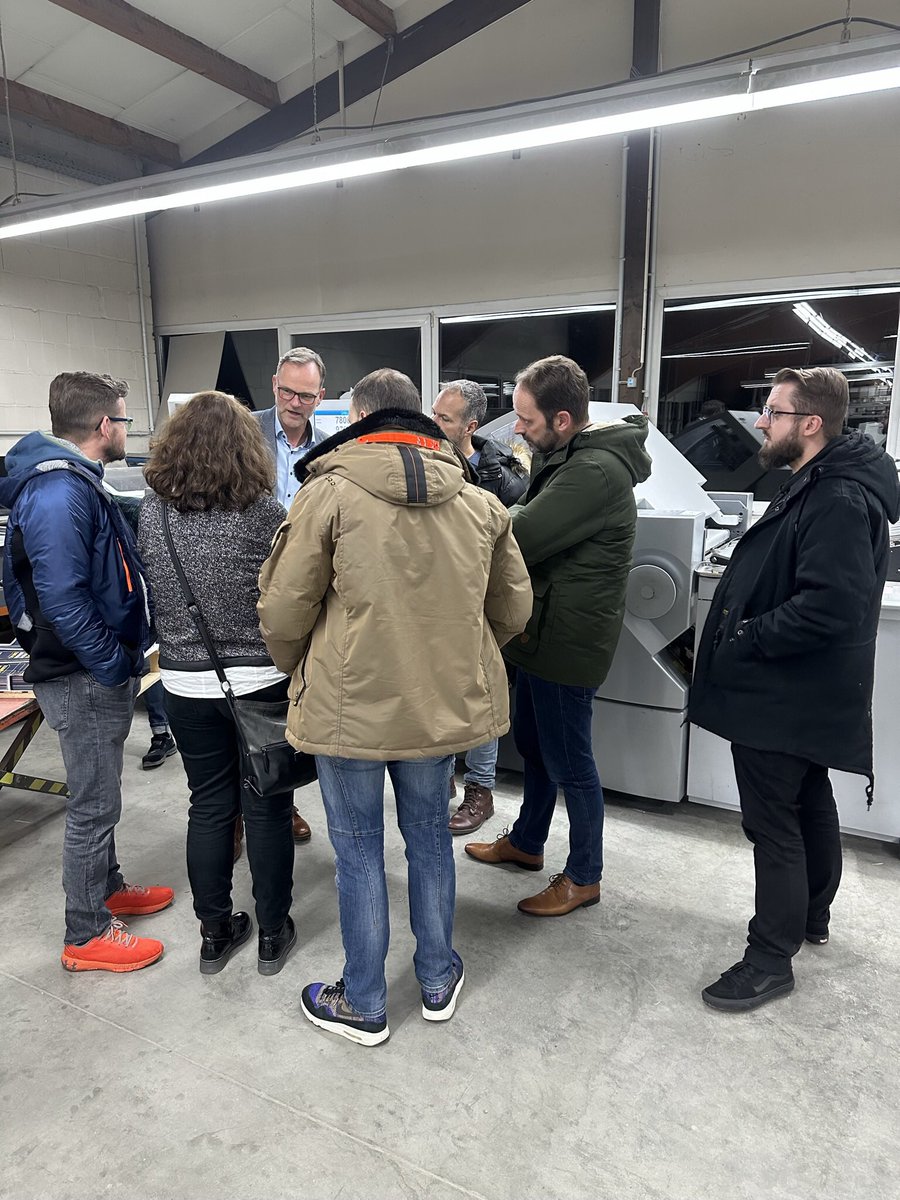 vbe_rp's tweet photo. 🟢Am Donnerstag und Freitag waren wir zu Besuch bei der Wilke Mediengruppe🟢

Wir konnten viele spannende Eindrücke und Erkenntnisse für die Zukunft gewinnen. 
Es wird ein ereignisreiches Jahr 2023😉

#schule #bildung #zukunft #digital #gestalten https://t.co/dtVAt0bSH8