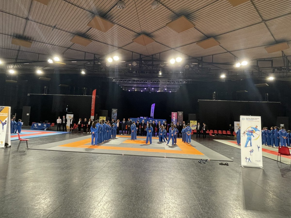 C’est parti pour un week-end de compétition: coup d’envoi de la coupe de France de Vovinam Viet Vo Dao à <a href="/Laval_la_Ville/">Laval la Ville</a>.
👉 Tout est prêt pour accueillir les 110 compétiteurs inscrits et qui essaieront de se qualifier pour le championnat d’Europe.
👏à @VovinamLaval