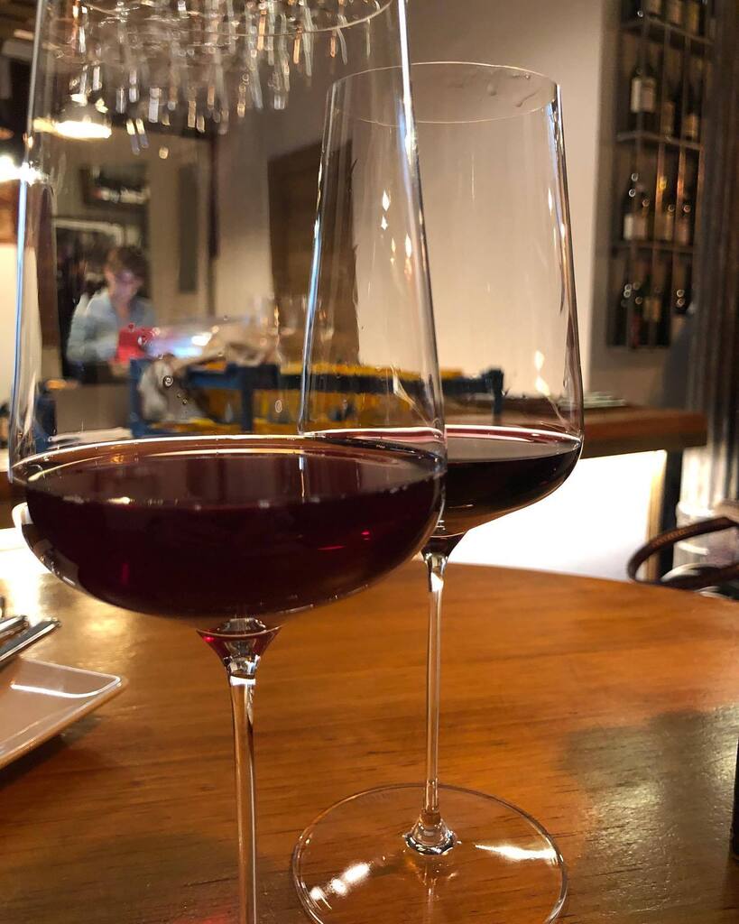 acme_ESP's tweet photo. @lafisna.vinoycata  #jurjur:

. @whitcraftwinery #staritahills 
. @isabellevantey  #maranges
.  #michelgahier #arbois
. @equiponavazos #jerez
. @c__laus #blaufränkisch 
. @cellermasroig #montsant
. @veronica_ortega_vo  #bierzo
. @alexdellavecchia  #vénet… https://t.co/G0I7OgdPv6 https://t.co/5pbiuhbQhq