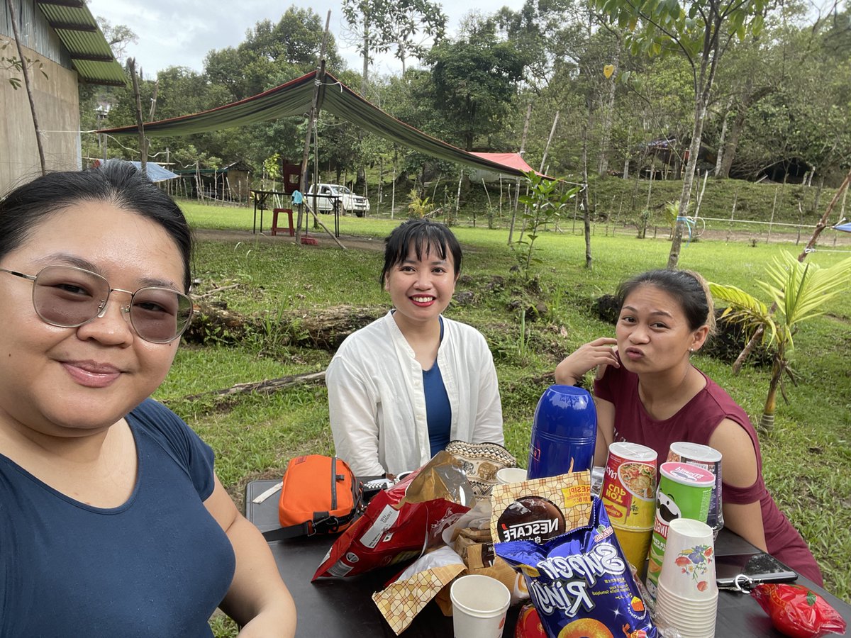 _herashae's tweet photo. The usual people. #masihsingle https://t.co/Reh7zeVkqL
