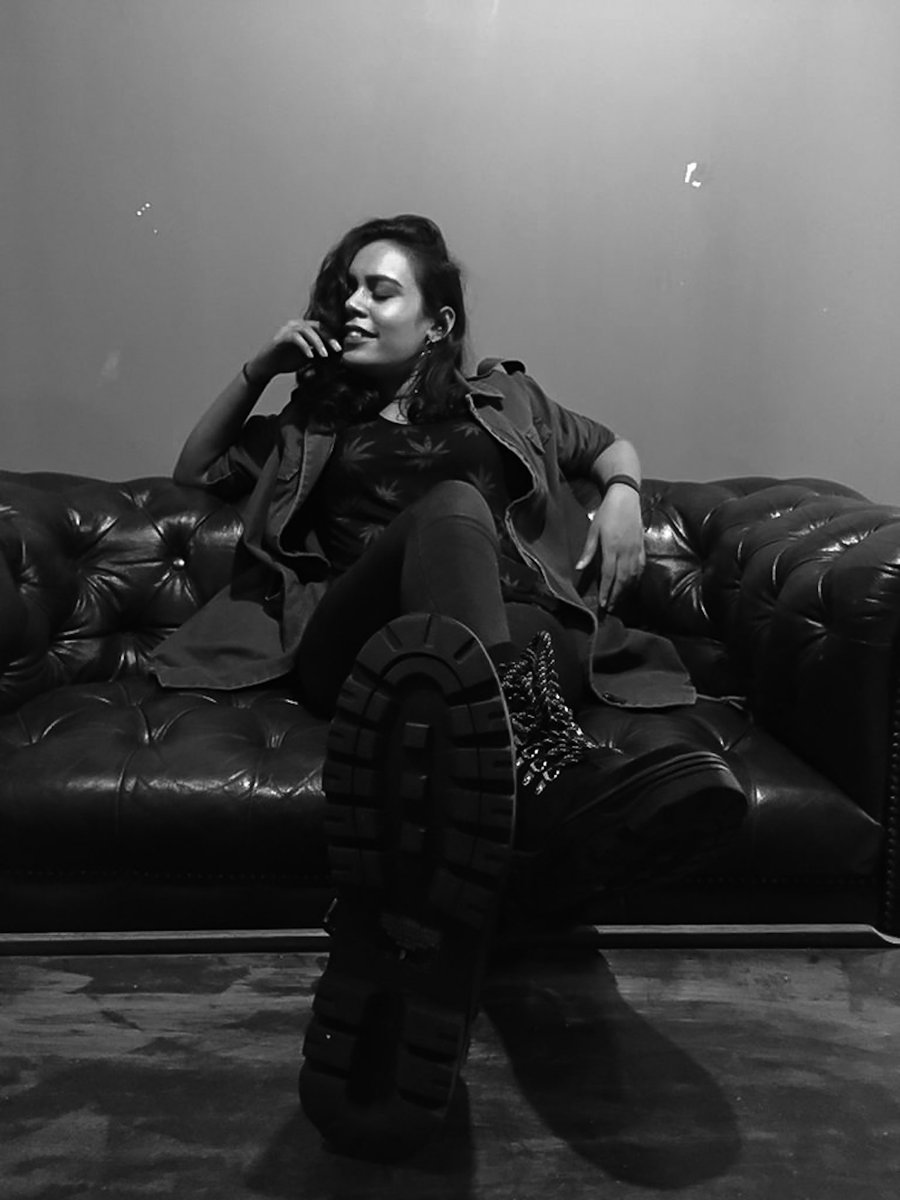 PrisXavierMusic's tweet photo. Been a hot minute 💋
Happy Bunny Year, loves! 🐰#huat #huatah https://t.co/7ovLFzwbtR