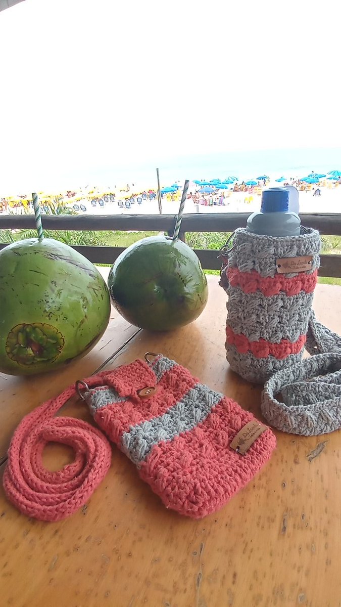 delacada's tweet photo. Bolsinha Celular e Porta Garrafa de água
#feitoamão
#croche
#crochet
#handmade
#DeLaçada 🧶 https://t.co/DLq9eWPx2J