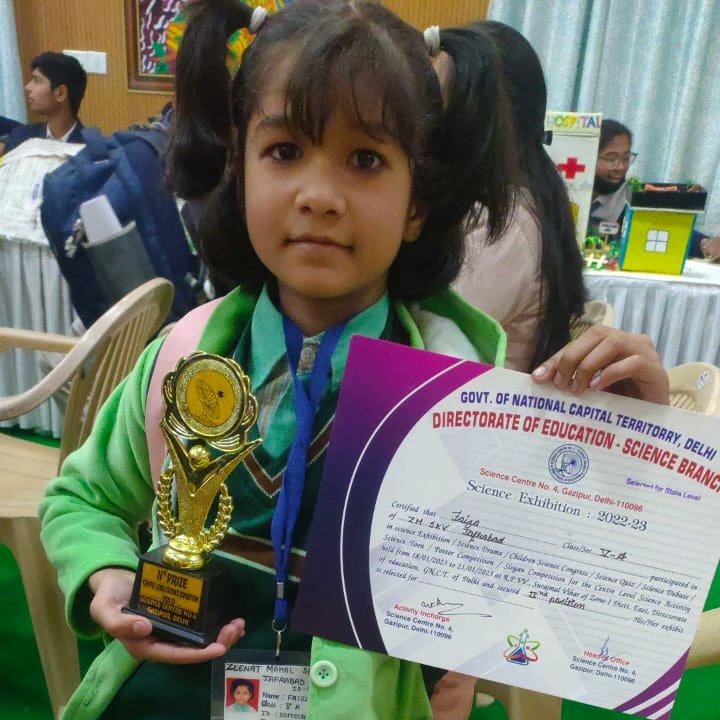 ZeenatSkv's tweet photo. Faiza V-A Got IInd postion in Science Slogan.
@Dir_Education 
@gupta_iitdelhi 
@SCERT2021 
@DSTF_2020 
@DelhiEduNews https://t.co/01SZ2j51t7
