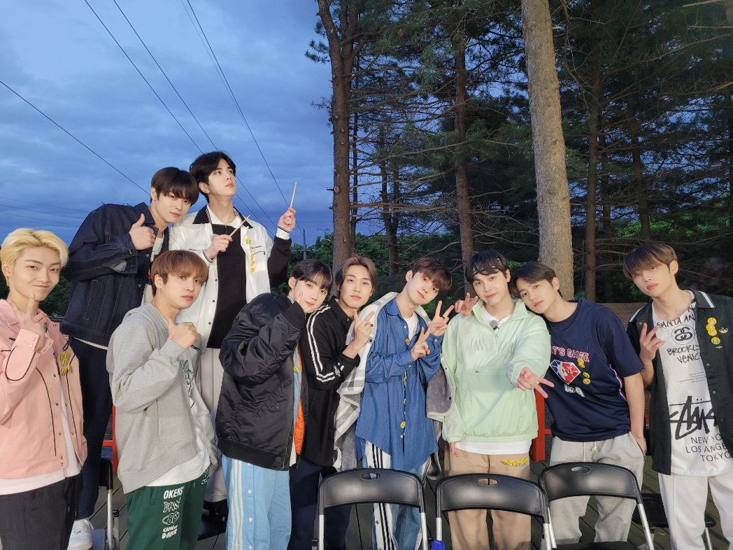 jkversee's tweet photo. [INDO SUB] [THE BOYZ] HEAVEN &amp; HELL

Episode 1, 2 &amp; 3
https://t.co/6LCoXDXFsP

• total 30 episodes | gdrive
• paid | 15k 
• payment via shopeepay &amp; dana
• details &amp; info, kindly hit us via DM
• do not repost

tags : tbz the boyz heaven hell sub indo https://t.co/qWHLYxtzu3