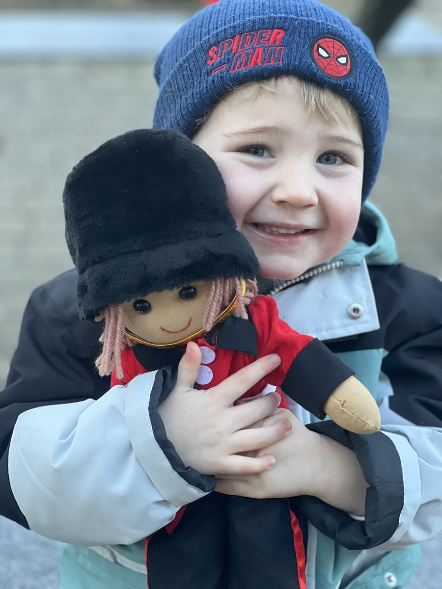 lindsayhillyard's tweet photo. Something to remember for the rest of our lives. Seeing our amazing King &amp; Queen Consort 👑. Noah loved it, he was shouting “King Charles” waving his flag &amp; hugging his @GrenadierGds  with pride. @RoyalFamily @boltoncouncil He was amazed at the @GMPBoltonNorth @TerrorismPolice 🚨 https://t.co/04bWmV8xxV