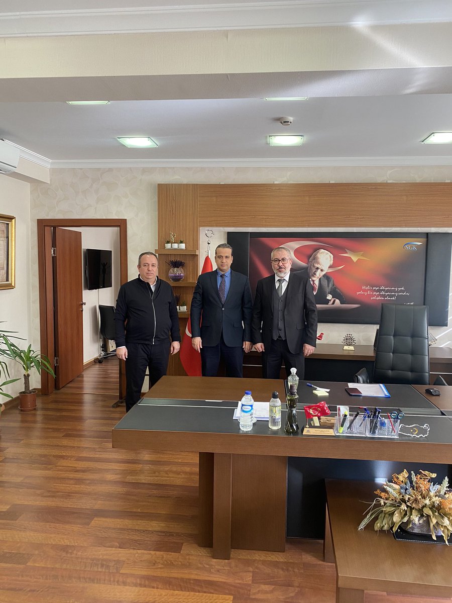 omerbashan06's tweet photo. Sosyal güvelik kurum başkanlığı gss genel müdürümüz’prf dr. sayın Gökhan Tuna ÖZTÜRK ü ziyaret ettik sektörümüz adına hayırlı olsun . https://t.co/ep0HrRT5LR