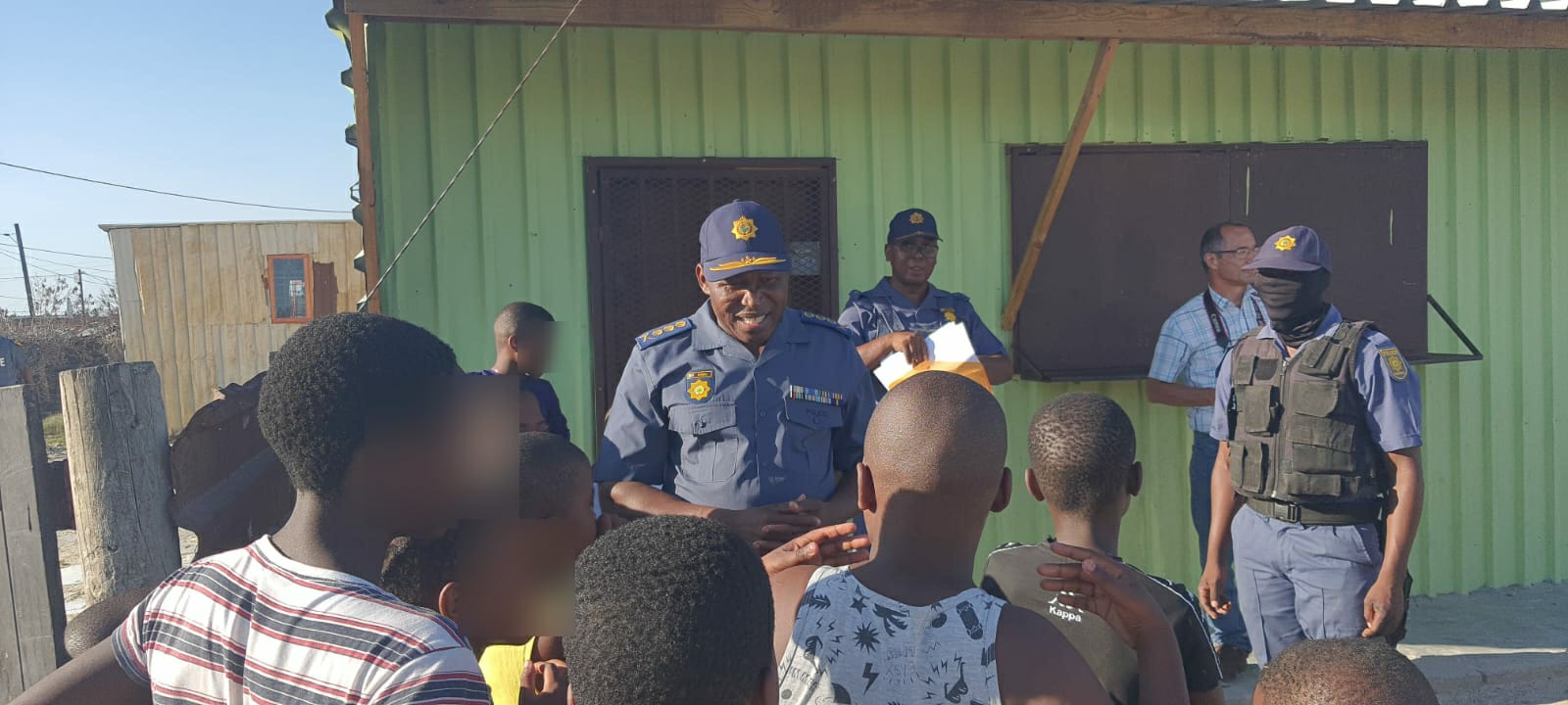 SA Police Service 🇿🇦 on X: "#sapsWC Lt Gen (Adv) T Patekile made time to interact with the youth, encouraging them to refrain from crime and to look positive role