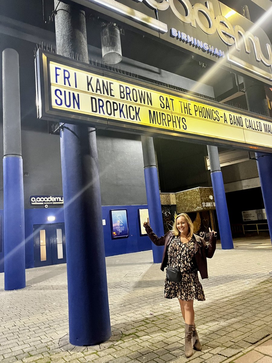 claireclark2011's tweet image. What a night!! @kanebrown the best show I’ve been too by far.🍻🥃 Still buzzing this morning #KaneBrown #countrymusic #o2academy @RestlessRoad