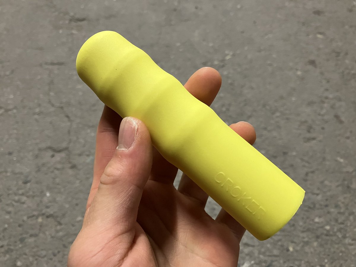 rowinglovers's tweet image. ボロボロになっていたクローカーのグリップを交換してみました！
意外と簡単で交換できることすら知りませんでした、、知ってたら自分が現役の時に交換したのに😂