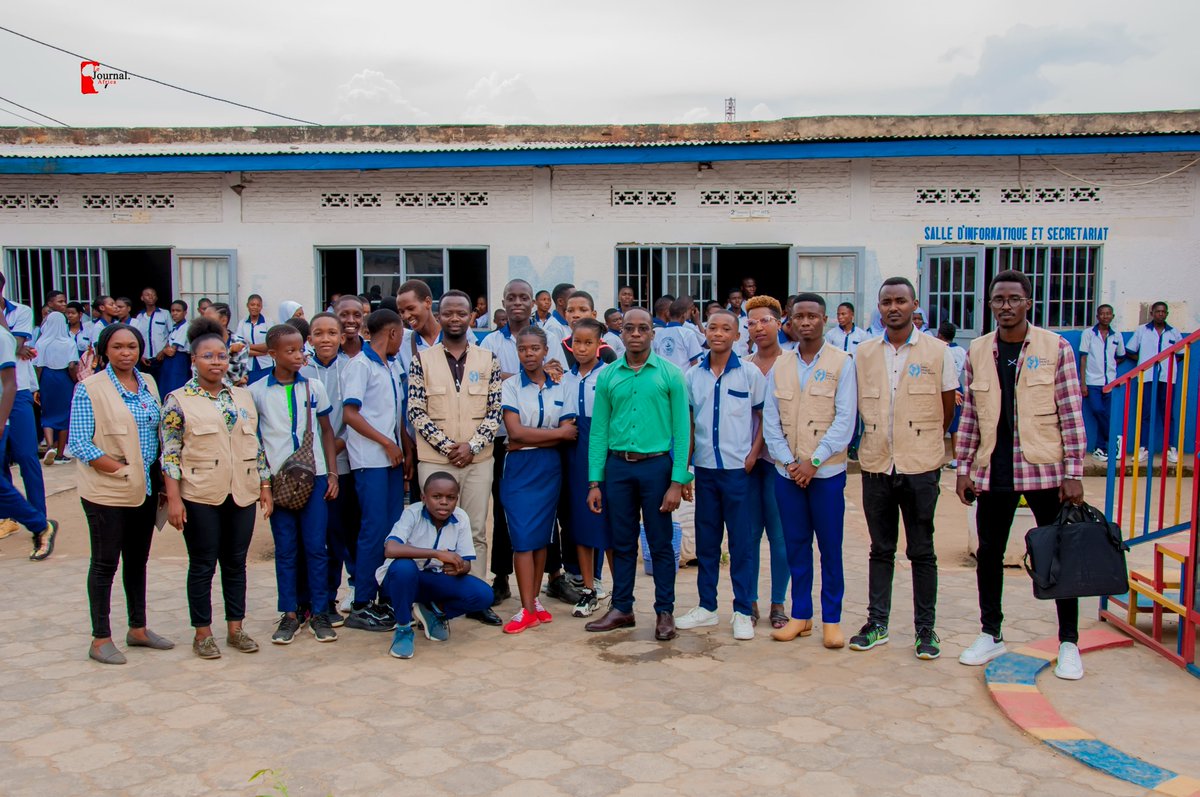 gdcb22's tweet photo. #Burundi : Dans le cadre de la promotion de la santé sexuelle et reproductive, @globalpeacecha2  a tenu une séance de sensibilisation ce 20/01/2023 sur la bonne gestion de l’#hygiène_menstruelle en milieux scolaires à l’endroit des élèves de l’Ecole Polytechnique des Grands Lacs. https://t.co/KYN0sReUmP
