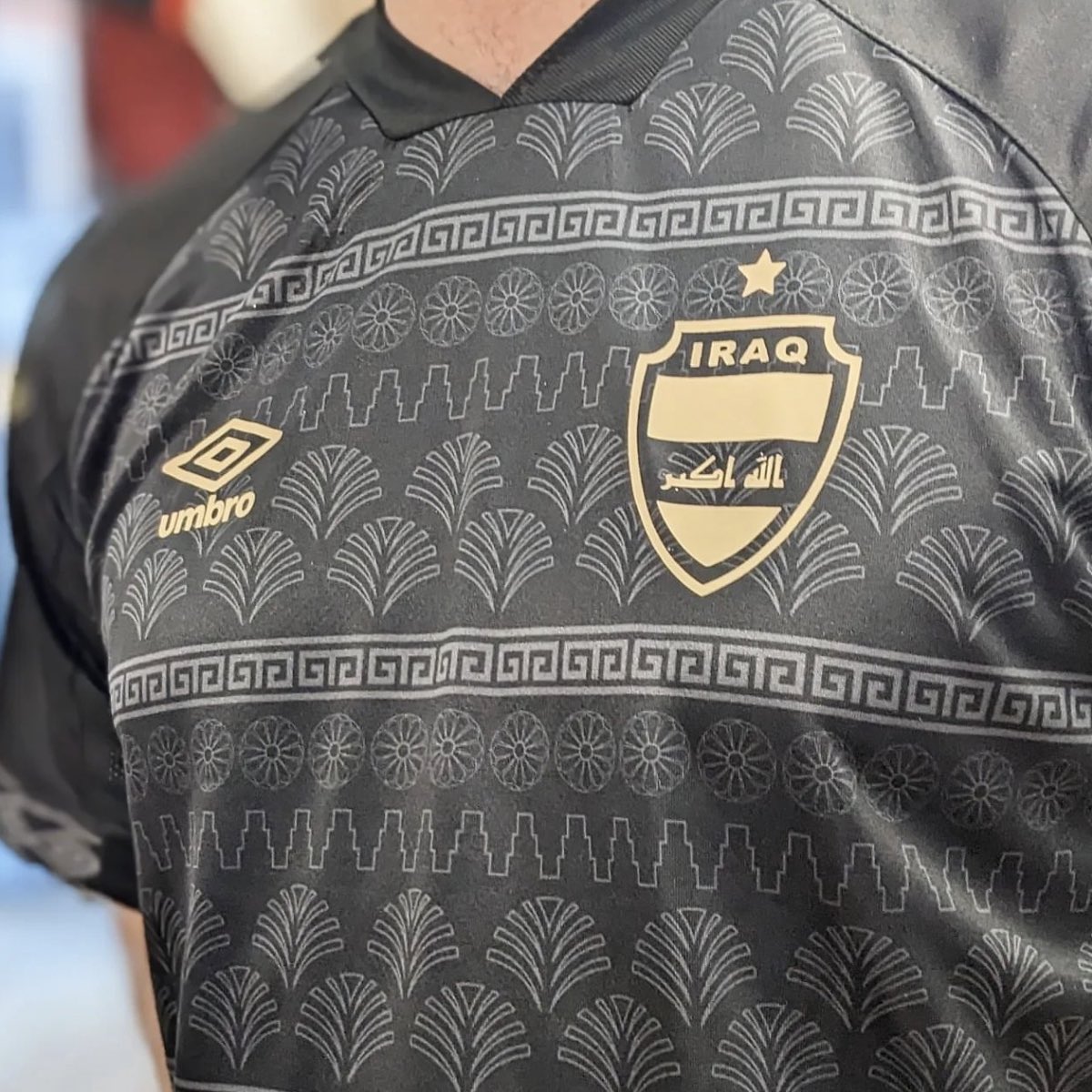 2. Iraq &amp; Umbro at <a href="/classicshirts/">Classic Football Shirts</a>.