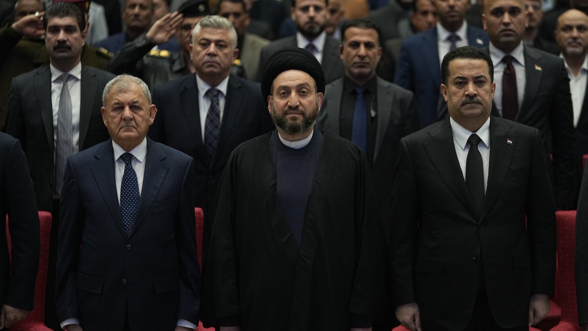 Ammar_Alhakeem's tweet photo. إن عملية بناء بلدنا وتطويره لابد أن تراعي جميع الجوانب وجميع المستويات.. فلا يمكن أن نتحدث عن بناء وتطوير سياسي من دون أن يصاحب ذلك تطوير في البُنى الاجتماعية والثقافية.. فالمواطنة هي مزيج تفاعلي بين الحقوق والواجبات.. وهما أمران لا يمكن معرفتهما من دون وعي ونضج ثقافي واجتماعي.. https://t.co/RbbNas5082
