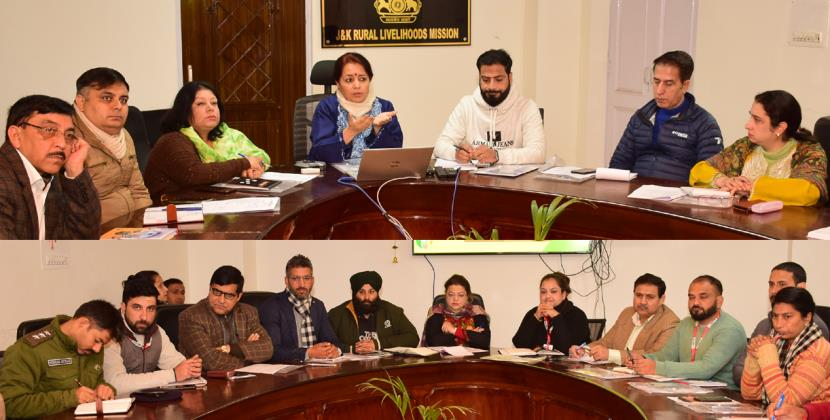 ShaistaShafi7's tweet image. The UT of #JammuAndKashmir is going to host #SARASFair 2023 from 4th to 14th February with participation of #artisans and women Self Help Groups' from across the country.