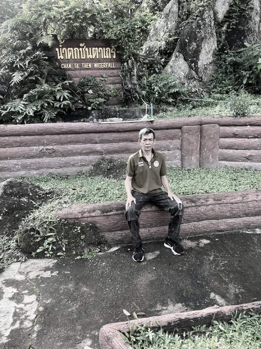 pr_prdnp's tweet photo. #ขอแสดงความเสียใจ...เจ้าหน้าที่พิทักษ์ป่าเขตรักษาพันธ์ุสัตว์ป่าเขาเขียว-เขาชมภู่ ถูกยิงเสียชีวิตขณะเข้าจับกุมผู้ลักลอบล่าสัตว์ป่าในพื้นที่

https://t.co/Dc6zvoW2GN https://t.co/UKoQszLjgy