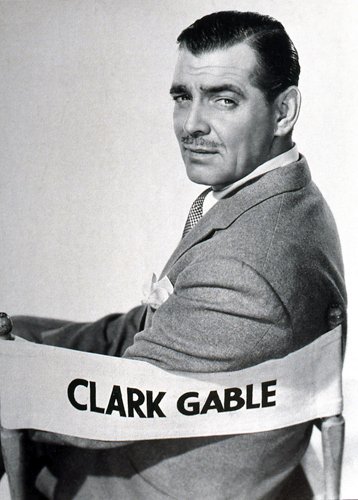 SpiesVespers's tweet photo. Fun Fact: As part of deal for rights to #Animal_Farm, #CIA promised #George_Orwell’s widow to introduce her to #Clark_Gable. https://t.co/XsdNz2XmB8