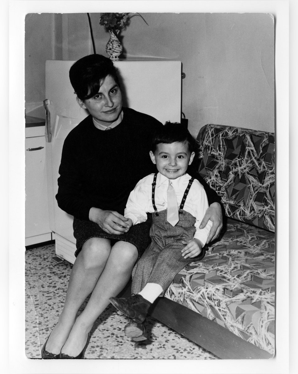ligabue's tweet photo. "Mia madre che prepara la cena
cantando Sanremo
carezza la testa a mio padre
gli dice vedrai che ce la faremo

Per sempre
solo per sempre
cosa sarà mai portarvi dentro solo tutto il tempo"

Buon Compleanno Rina! https://t.co/uUhx1TXc1v