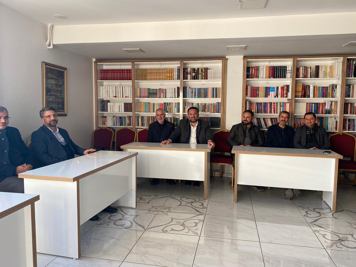 Adıyaman'da faaliyet gösteren Şehir Akademi Derneğini (<a href="/sehirakademi02/">Şehir Akademi</a>) Saadet Partisi olarak ziyaret ettik. Başkan Sayın <a href="/AbuzerGELSE/">Abuzer Gelse</a> beye, yönetimine nazik kabulleri ve hoş sohbetlerinden dolayı teşekkür ederiz.