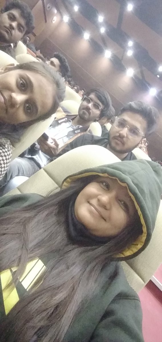 hardika___5_2's tweet photo. Camera man should be stand up and take photos @Backpackerwolf 
#doola 
#MDC 
#devloop 
@doolaHQ 
@Mehdevclub https://t.co/JjKduuhqs2