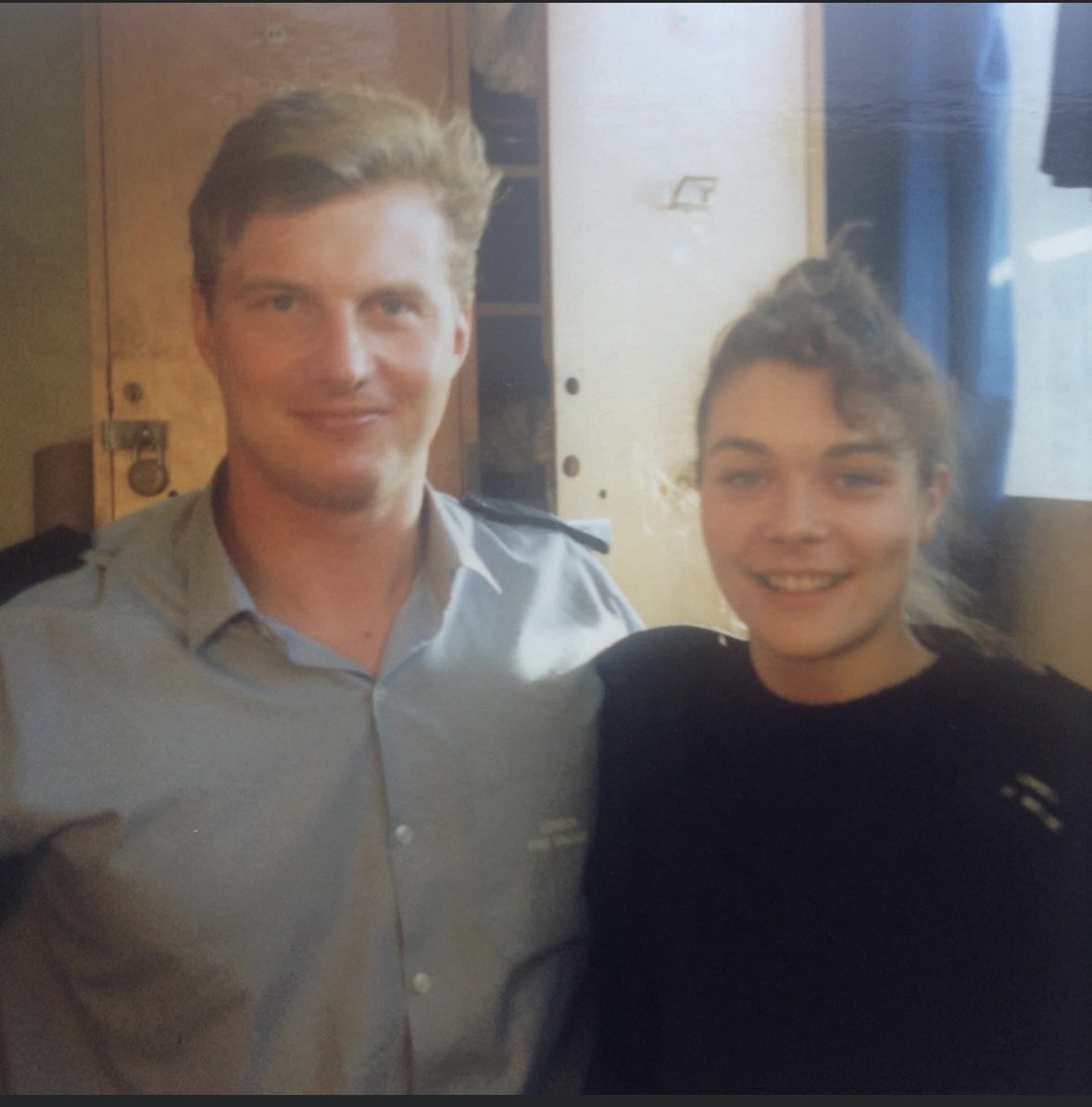 @beckinsale_sam @TVFilmPodcastUK @MistyMoonEvents @NorthySteve @E44Blackwall @bringbackLB @BStudios100 @FLFBM2022 @BrigadeMuseum Hi Sam, found this picture on the Shoreditch Fire Station Facebook site which I belong to. Posted by Ian (with you in the picture). He was our Leading Fireman, possibly T/Sub Officer on the night 🧐. Hope it brings back good memories 🔥🚒