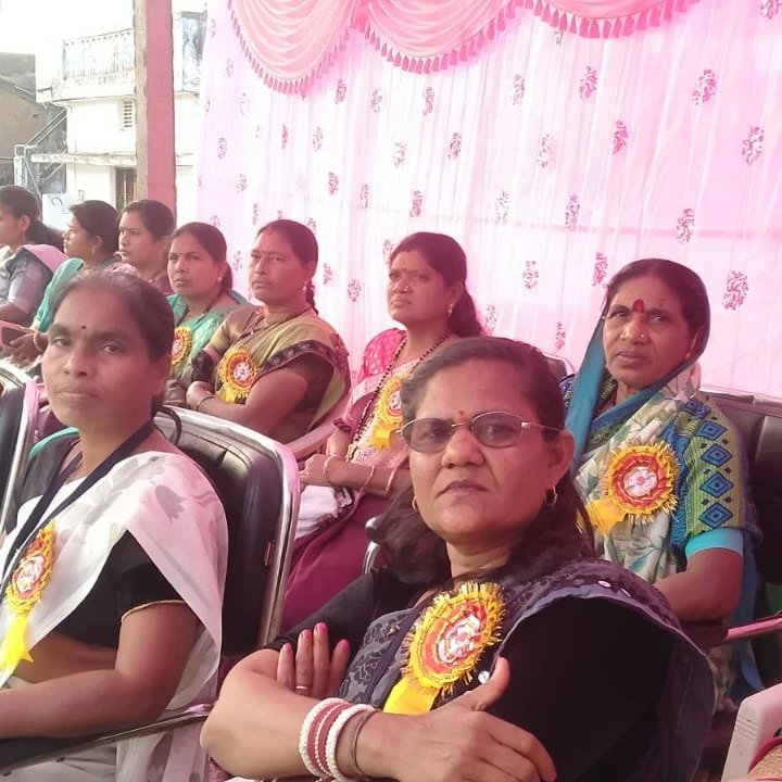 JFoundation's tweet photo. Jeevan Welfare Foundation 
Awareness and Demo of jeevan feel easy sanitary napkin done by dc shulbha bhasme dc pornima badole haldi kumkum program gram pachayat pohra 
#Bhandara #haldikumkum 
#maharashtra 
#nagpur #needypeople #education #ngo #help #womenempowerment #children https://t.co/C359kUQAHM