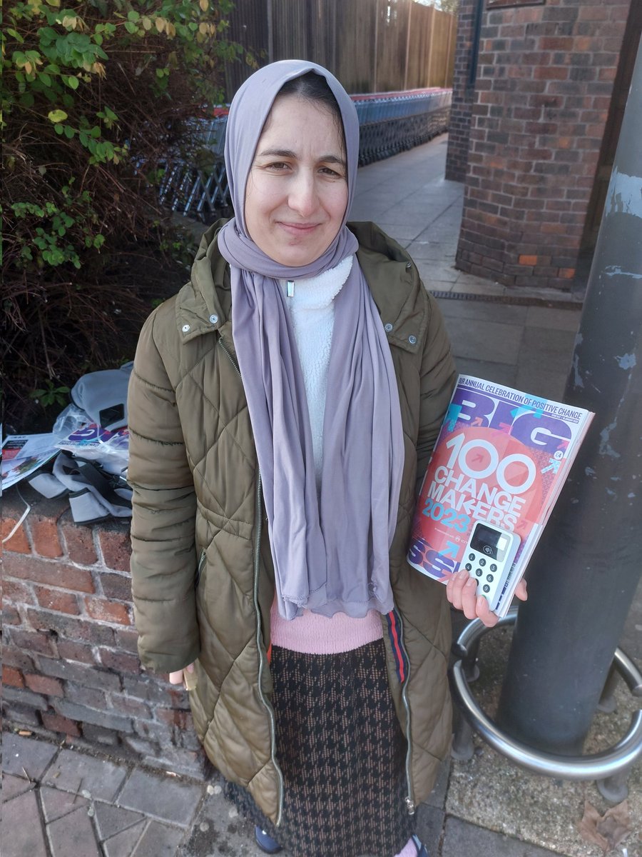BR7BR5BR1News's tweet photo. This is Bianca.
She sells the Big Issue outside Sainsbury's in Chislehurst.
She has had one customer this morning, in one hour.
Let's help her sell out today!
It's a good read.
Please retweet. https://t.co/VQ4WD2v0ea