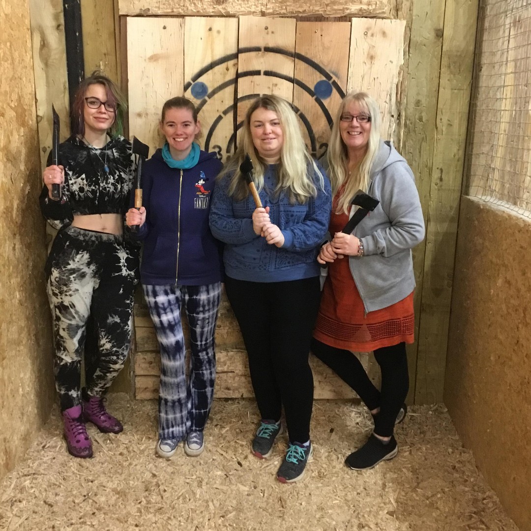 timber_jacks's tweet image. We are ready to throw some axes! A great Saturday starts now🪓
#Saturday #ActivityIdea #AxeThrowing #TimberJacks #Friends