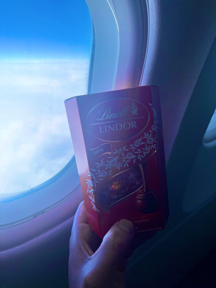 TimmyKernow's tweet photo. I asked for a chocolate on #BA380 #LHR to #TIA and was given the whole box π
π»π· #ClubEurope #ToFlyToOverEat @British_Airways https://t.co/zDZ9lbmuNx