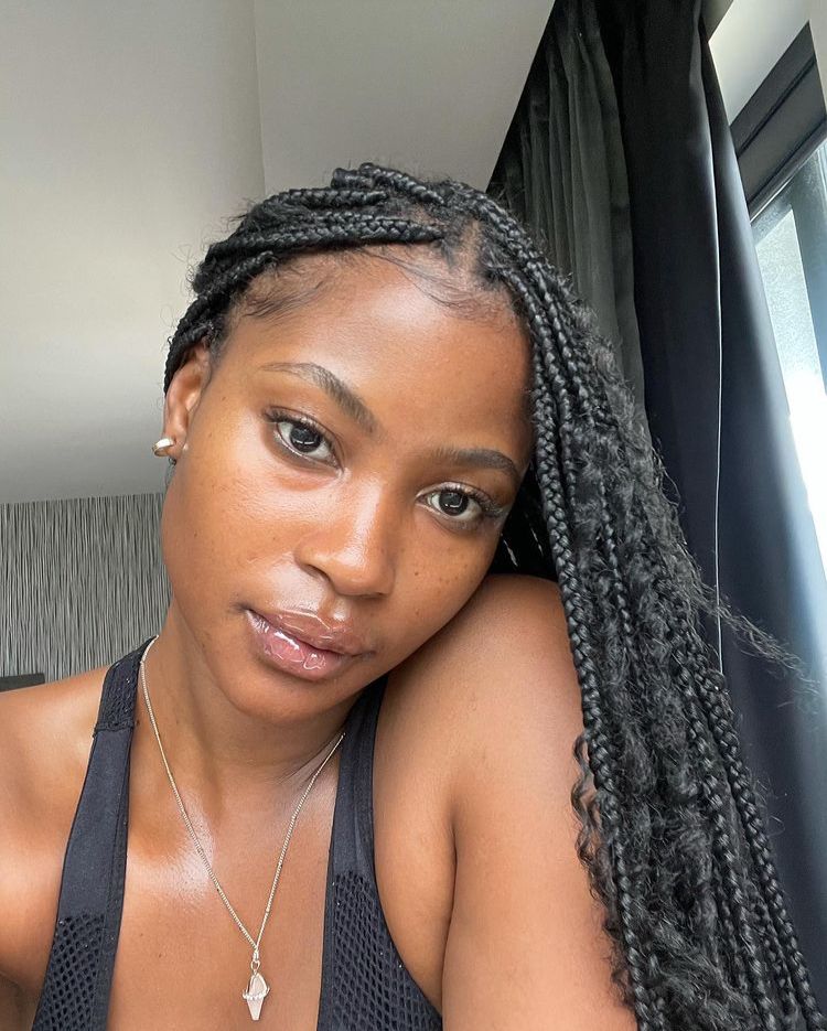 busisiwenkebe54's tweet photo. Happy birthday my dark chocolate, chocolate milkshake babe, thee gorgeous hun with a sweetest heart @NalediMogadime stanning you wass such an amazing journey filled with ups and down but more joys and laughs. More wealth, health, happiness &amp; prosperous life. Love u lots❤️🎉🎂🍾🎈 https://t.co/0IKpAJAxKY