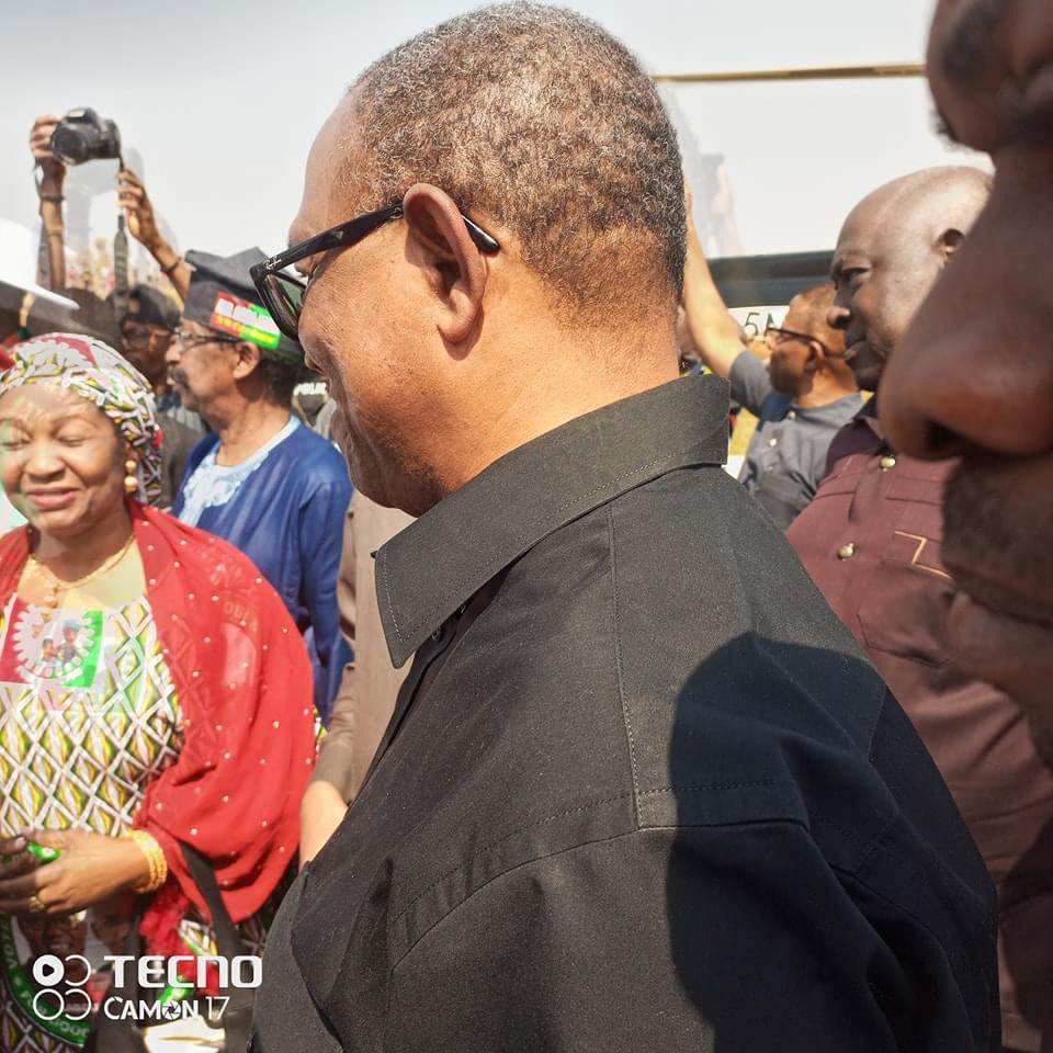 MuchTalksBlog1's tweet image. Senior Man has landed 🛬

The eagle 🦅 has touched down Kafanchan, the Southern Kaduna part.

Who dey Zuzu?
.
.
Sleeping. #ObiDattiInKafanchan APC and Tinubu. Peter Obi. Sowore. Nudity. Ini Edo. Ndi Kato. Paul Biya. Chimaroke Nnamami. Shettima
#ShantyTown