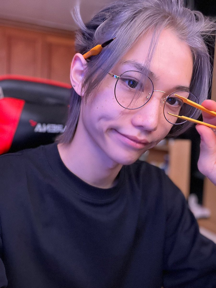lixIoops's tweet photo. gamer boy on 🫧 https://t.co/vnYpkyHj2S