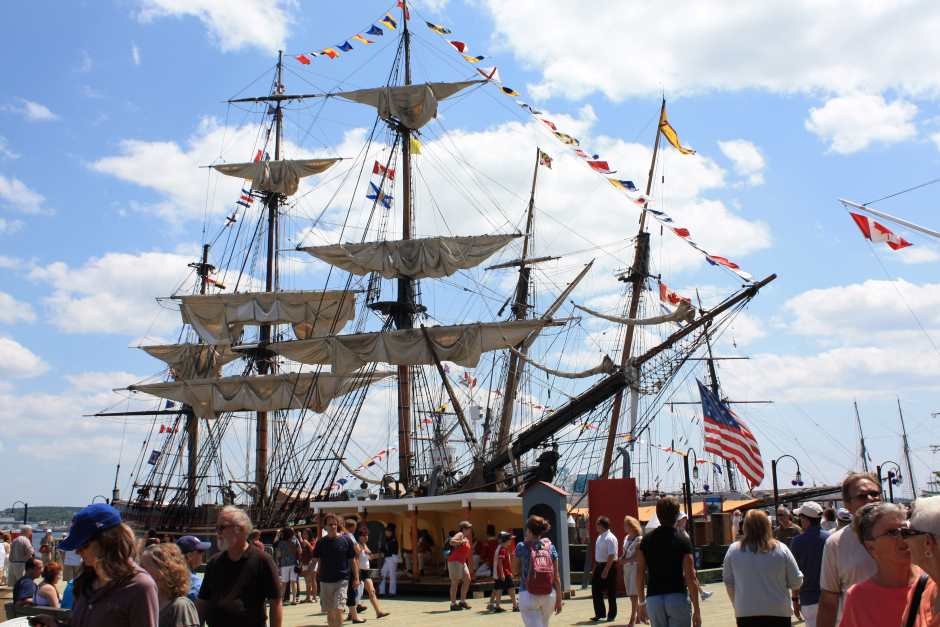 T_W_O's tweet photo. Entdecke die Sehenswürdigkeiten in Halifax!
Von ihrer maritimen Geschichte bis hin zu ihrer lebendigen Kultur bietet die Hauptstadt von Nova Scotia Attraktionen, die Du nicht verpassen solltest.
https://t.co/GeXUavGzFZ
#Halifax #NovaScotia #entdeckekanada #visitnovascotia https://t.co/pro7YLA93T