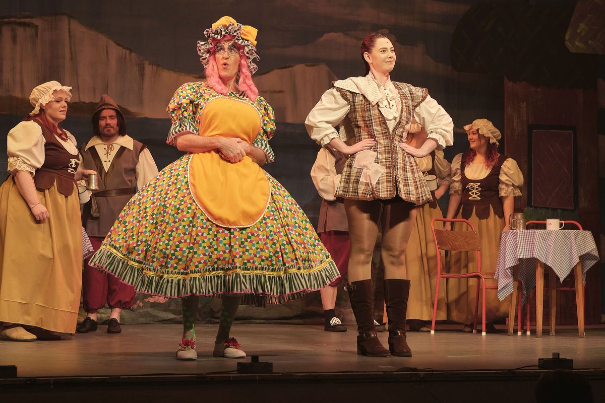 It’s Saturday and our final 2 performances of Treasure Island <a href="/Whitbypavilion/">Whitby Pavilion</a> ! 

Who’s joining us for #panto fun?