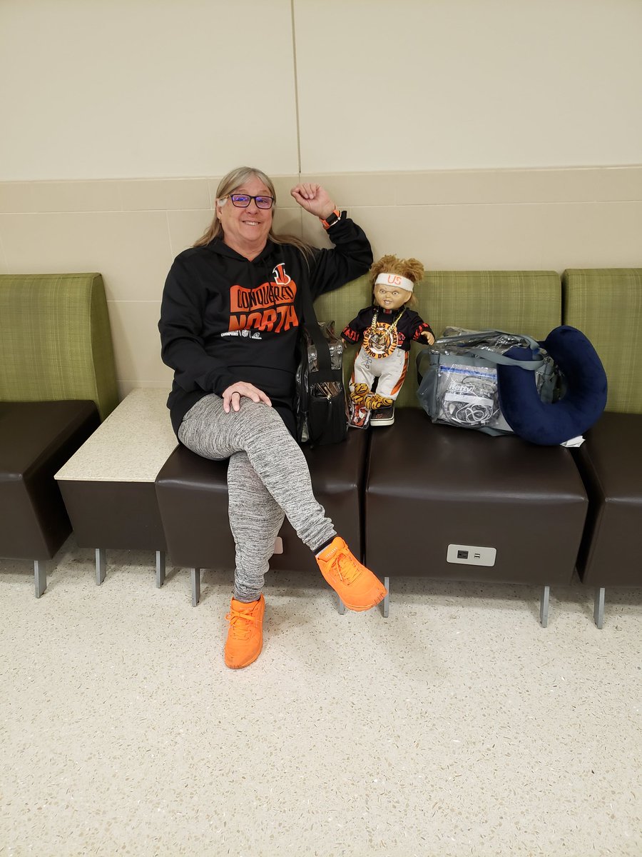 kdwhodey's tweet image. #WheelsUp to Buffalo.
Layover in Buffalo on our way to the AFC championship game next week.
#JustWin #WhoDey #GoJags