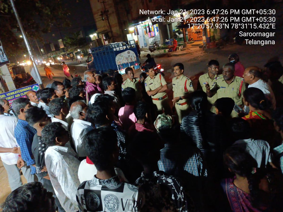 community policing done at singareni colony by si L.Ravikumar along with ASI Ashok Reddy and patrol car staff explain about cyber crimes and dial 100 awarness