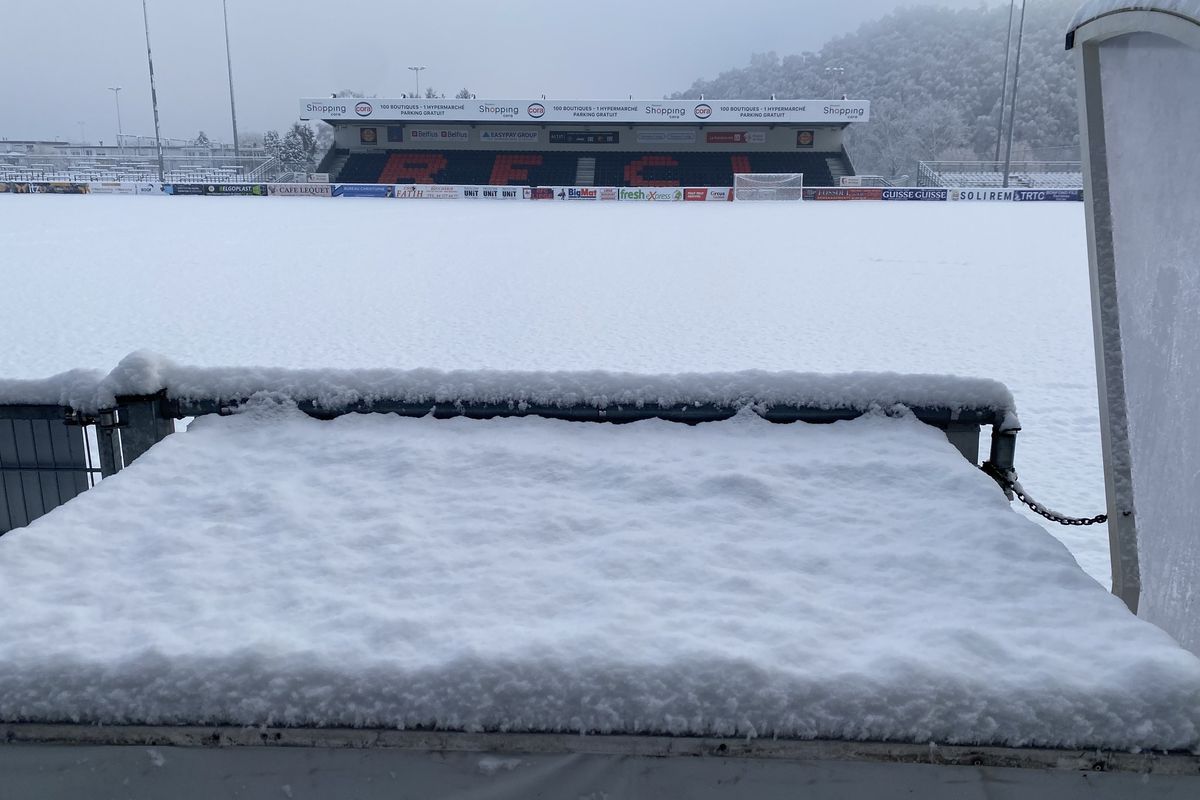 ladh's tweet photo. Officiel: le derby entre le RFC LIège et Visé ce dimanche est remis https://t.co/srjuOGICFo https://t.co/EyWKcz5UPE