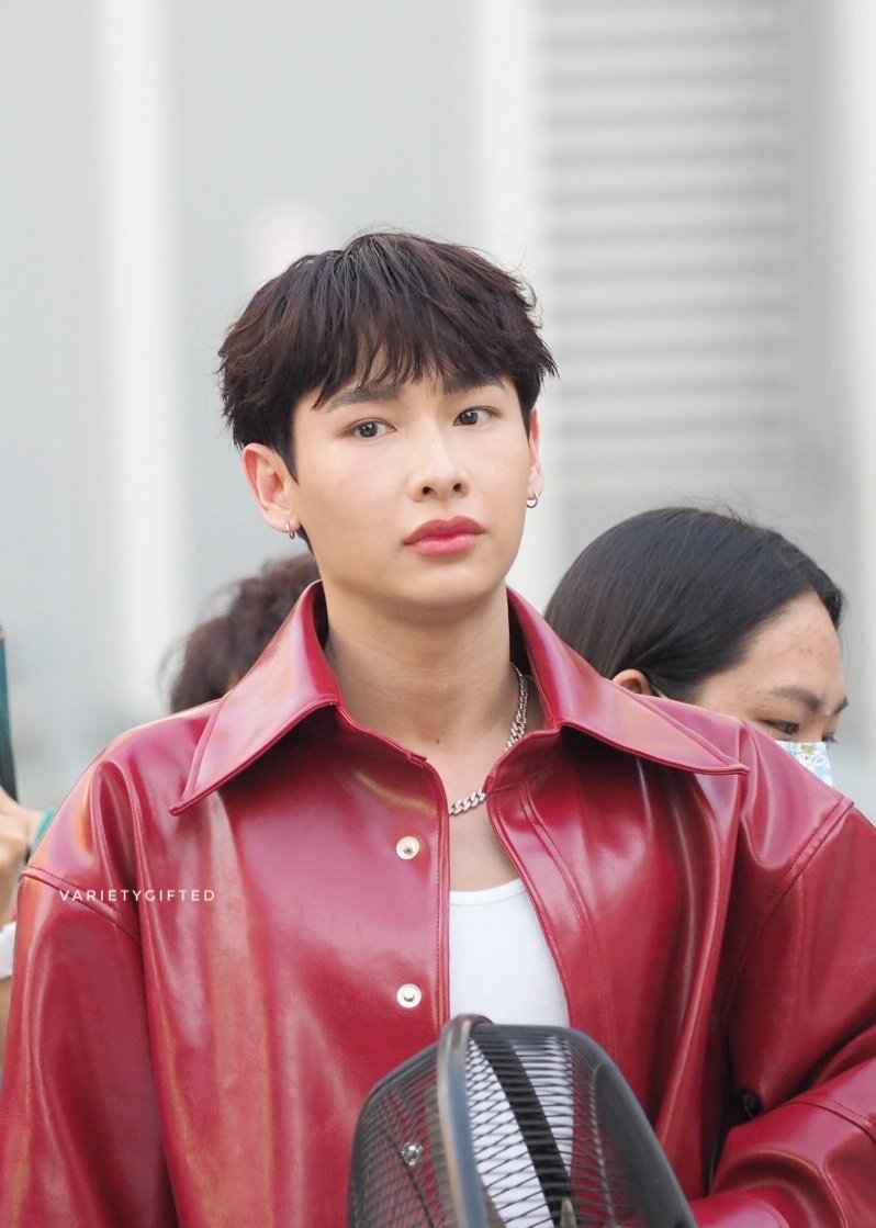 varietygifted's tweet photo. Stand by หล่อ

#จูนผิวดีpH5
#กันอรรถพันธ์น่ารักกว่าที่คิด #กันอรรถพันธ์ #gunatthaphan 
@AtthaphanP https://t.co/CmGxfG3oyk