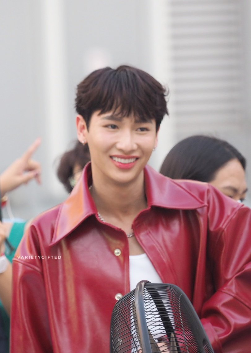 varietygifted's tweet photo. Stand by หล่อ

#จูนผิวดีpH5
#กันอรรถพันธ์น่ารักกว่าที่คิด #กันอรรถพันธ์ #gunatthaphan 
@AtthaphanP https://t.co/CmGxfG3oyk