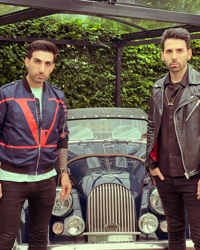 Who wants to get a ride? The moment you finish listening to our latest release we will be on your doorstep. 😁
#newmusic #outnow #sneakpeek #indiemusic #newreleases
#dancing #music #musicproducer #djs #dance