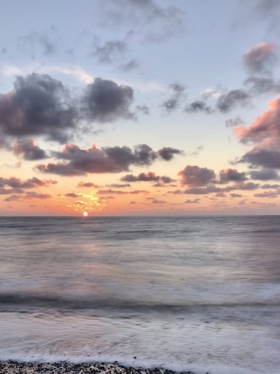 MHWenham's tweet photo. A chilly but beautiful swim today 🏊‍♂️ https://t.co/H9zx7afzEL