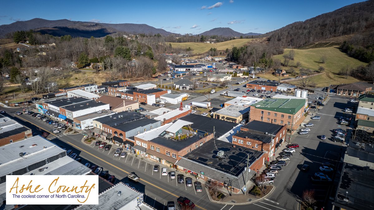 RealAsheChamber's tweet photo. Beautiful West Jefferson 💖

#ashecounty #ashecountync #visitashe #thecoolestcorner #westjefferson #blueridgeparkway #blueridgemoments #blueridgemountains #mountainlife #devilstairs #lovenc #canoethenew https://t.co/TJ3UZSHAkI