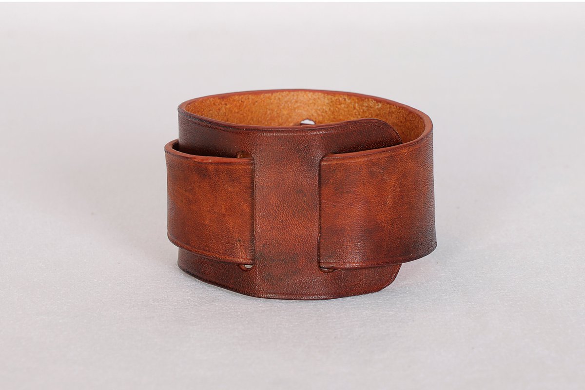 Arashleatherbag's tweet photo. How long have leather bracelets been around?
While no one is certain as to where leather bracelets originally came from, it is safe to say that they have been around – at the very least – since the Neolithic period (10,000-4,500 BCE). 
#ARASH_leather #Dubai https://t.co/deTL5dUljY