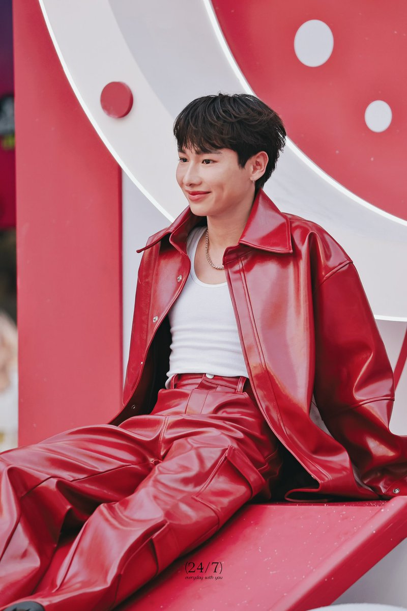 247withuuuu's tweet photo. 21/01/23

🐰🎈

#จูนผิวดีpH5
#กันอรรถพันธ์ผิวดีกว่าที่คิด
#GunAtthaphan https://t.co/c1fNJUCrxG