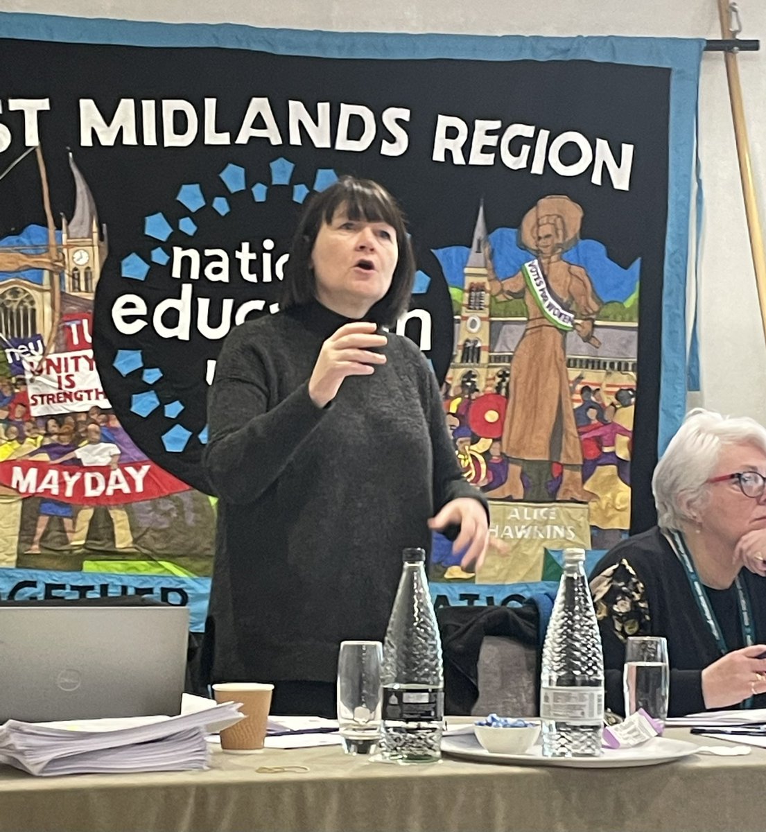 East Midlands @NEUnion Regional Secretary Una O’Brien talks reps through what is happening across our region on 1st February strike day to #SaveOurSchools #PayUp #EnoughIsEnough #TeachersDeserveBetter
