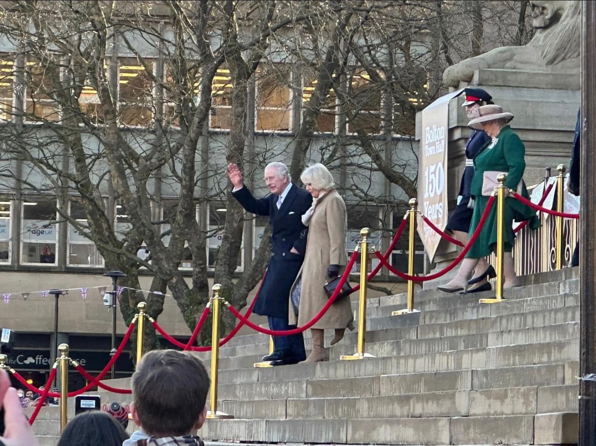 BoltonMusicCent's tweet photo. Yesterday was such an honour for Bolton Music Service. Our string group performed for the King and Queen Consort. Mr Hunt also sang the National Anthem. 
This was a day that Bolton and Bolton Music Service will never forget being such a special part of 👑 @boltoncouncil https://t.co/IC2z943v2Z
